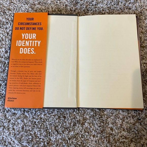 EUC - Tim Tebow - SHAKEN Hardback Book - Picture 3 of 3